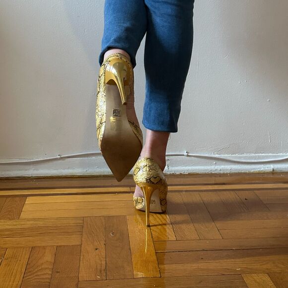 Bakers Allison Yellow Gold D'Orsay Heels 11US - Picture 6 of 7